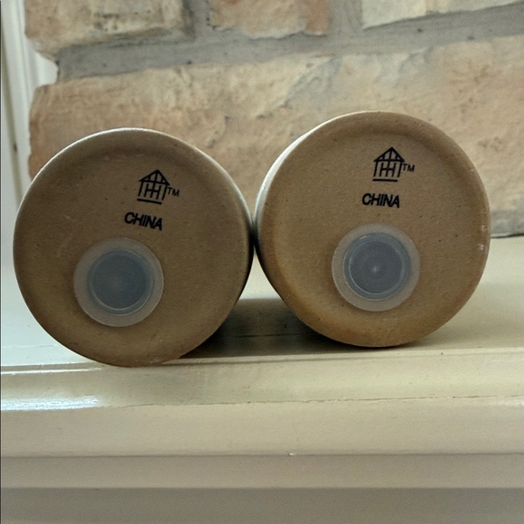 Hearth & Hand Salt & Pepper Shaker Set - Picture 3 of 6